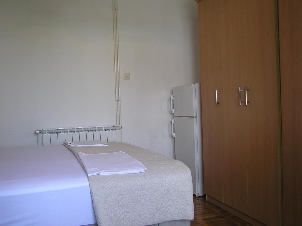 Guest House Adria เซนญ์ ภายนอก รูปภาพ