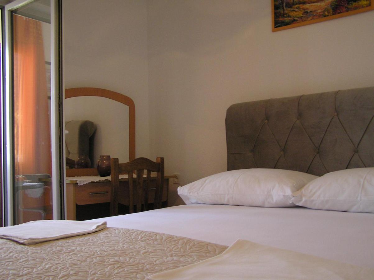 Guest House Adria เซนญ์ ภายนอก รูปภาพ
